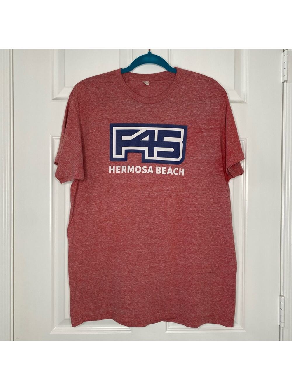 F45 Fitness Mens Hermosa Beach Nutrishop Red Heather T-Shirt Size Large